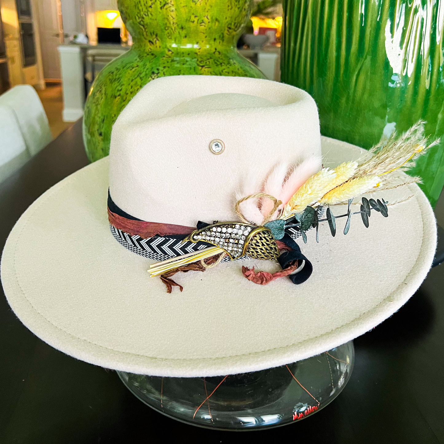 Cream Class Wide Brim